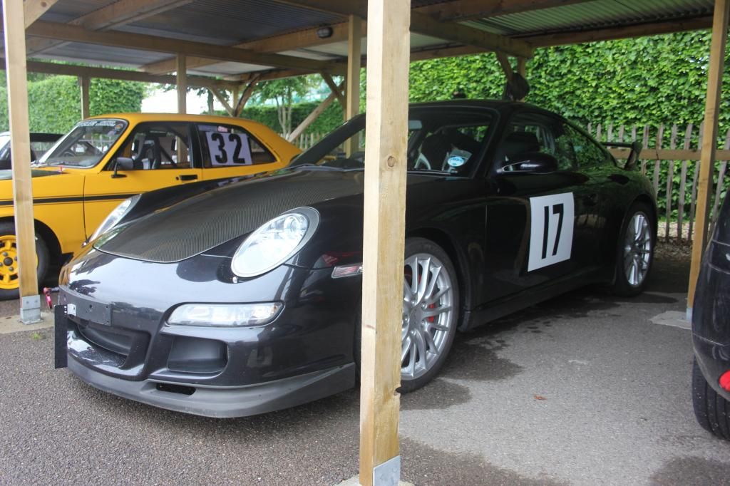 120MPH tank slapper Goodwood 26May14 Black Sun Racing